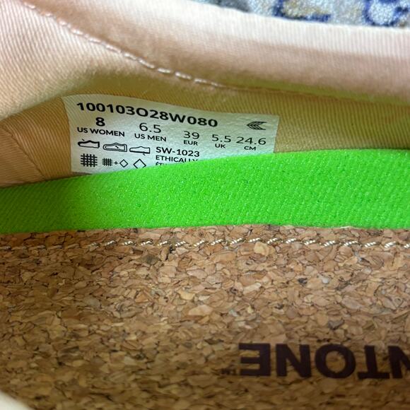 Cariuma Pantone Peach Fuzz Canvas Sneakers OCA Low US Women's 8 Shoes Walking - Picture 6 of 11